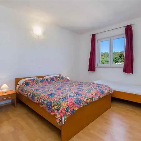 Apartment In 15442 Novi Vinodolski
